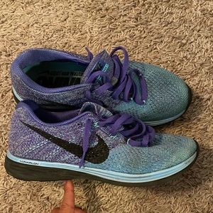 Nike Flyknit Lunar 3 size 7